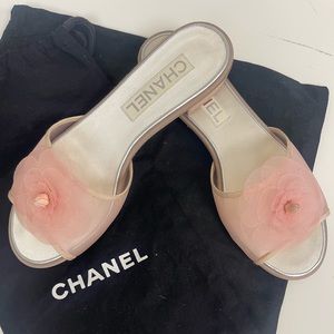 Chanel Camellia Slides in Pink Mesh size 37 : size 7